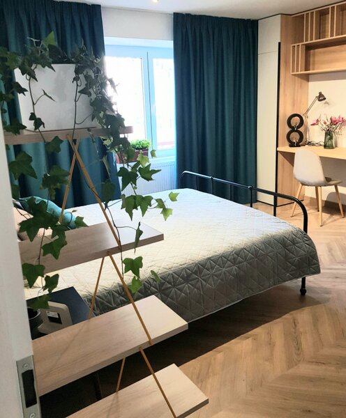 Nerva Traian Garsoniera renovata- complet mobilata si utilata - prima inchiriere